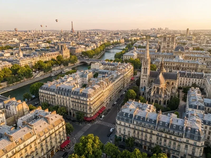 חופשת עיר אירופאית — רחובות ומראות מרהיבים
